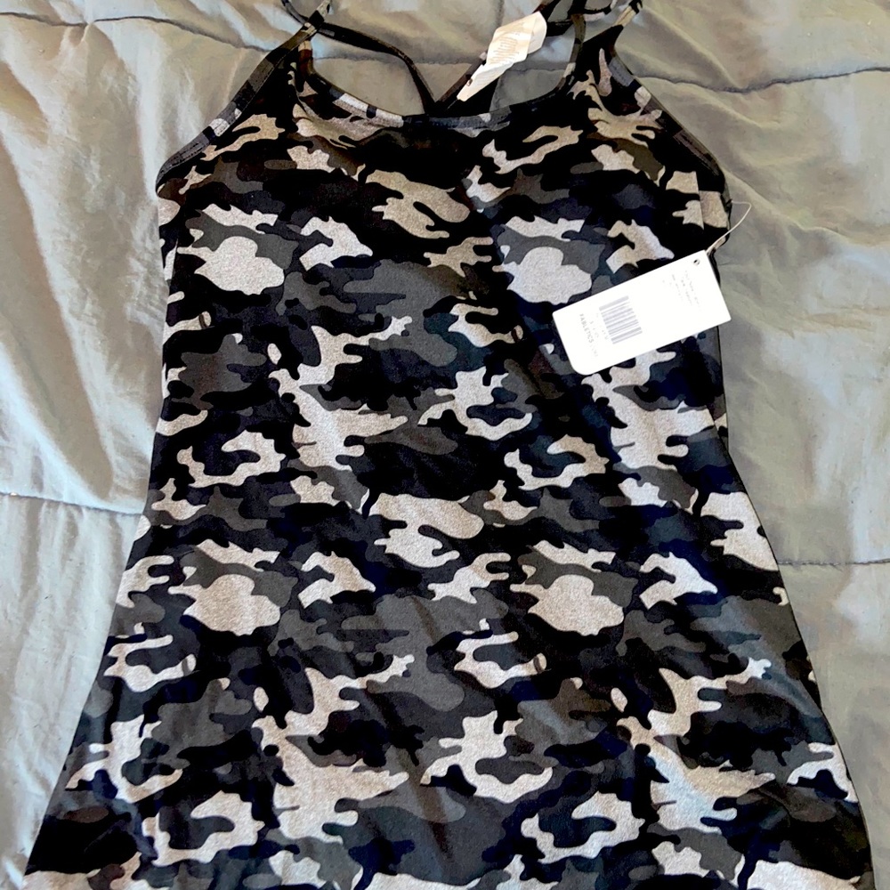 Fabletics new with tags tank with built in bra.